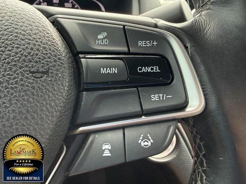 Used 2018 Honda Accord Touring image 11
