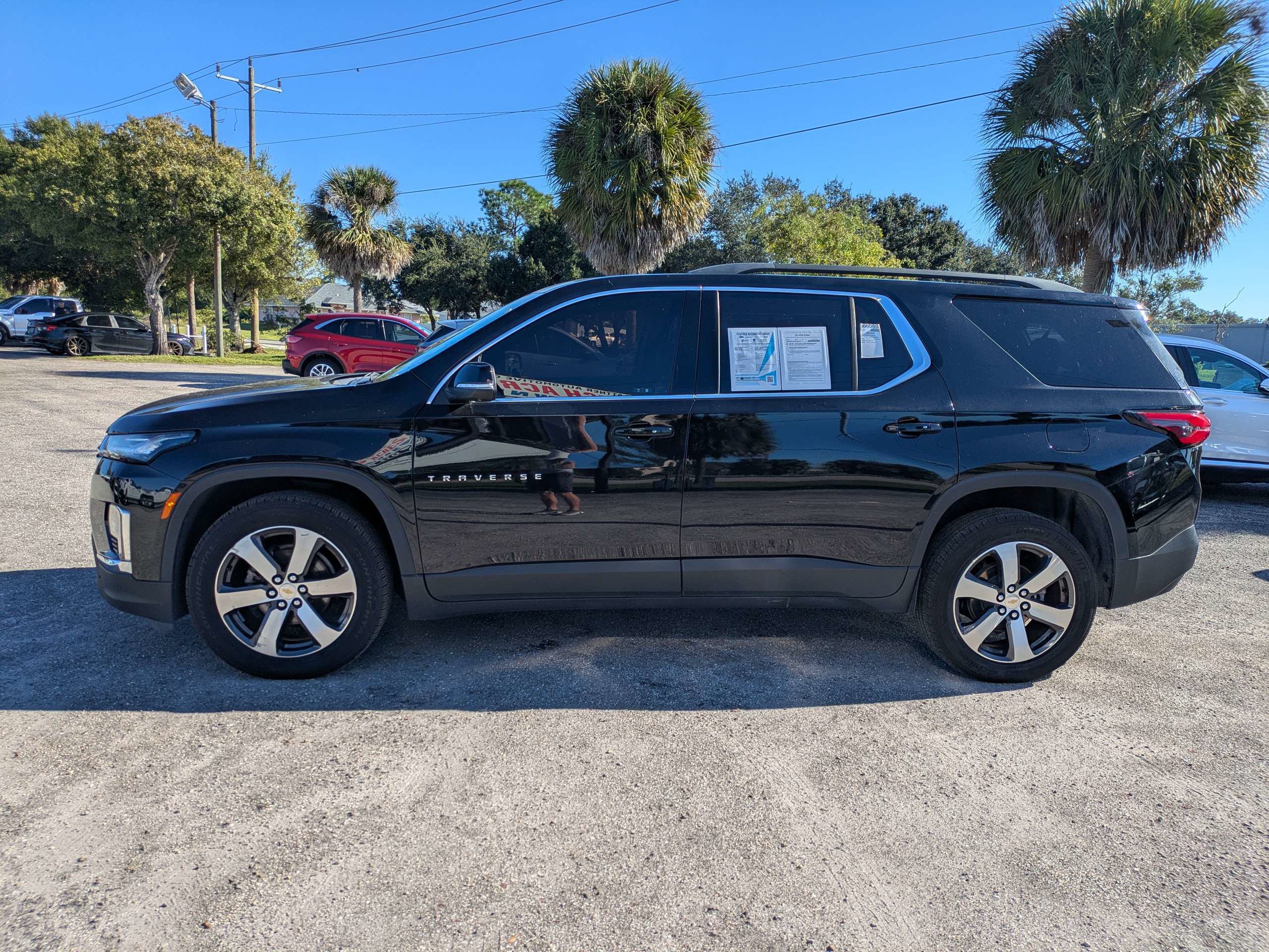 Used 2023 Chevrolet Traverse LT w/ LT Premium Package AWD/4WD image 8