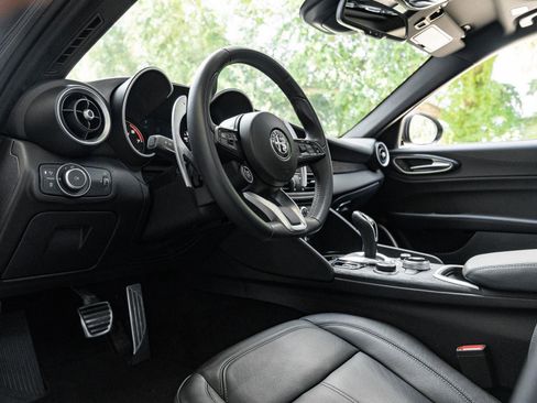 Used 2023 Alfa Romeo Giulia Sprint image 6