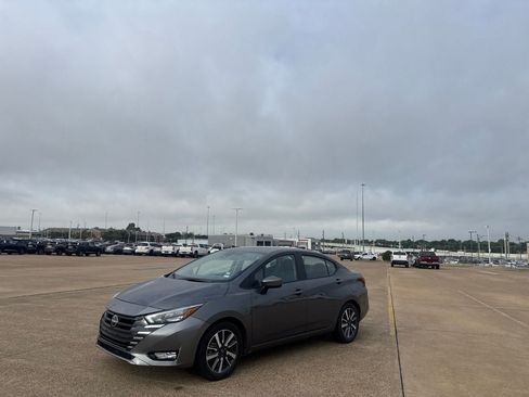 Certified 2025 Nissan Versa SV FWD image 9