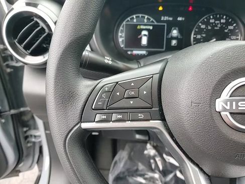 Used 2023 Nissan Kicks SV image 16