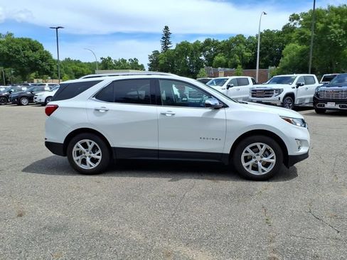 Used 2020 Chevrolet Equinox Premier AWD/4WD image 2