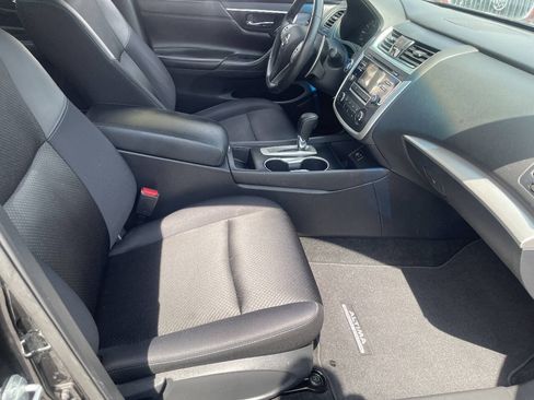 Used 2017 Nissan Altima 2.5 SR w/ Midnight Edition Package FWD image 24