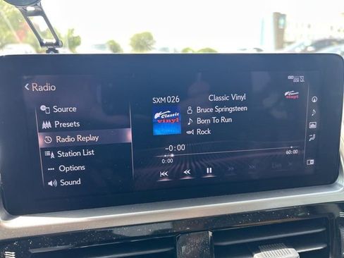 Used 2023 Lexus GX 460 Premium AWD/4WD image 18