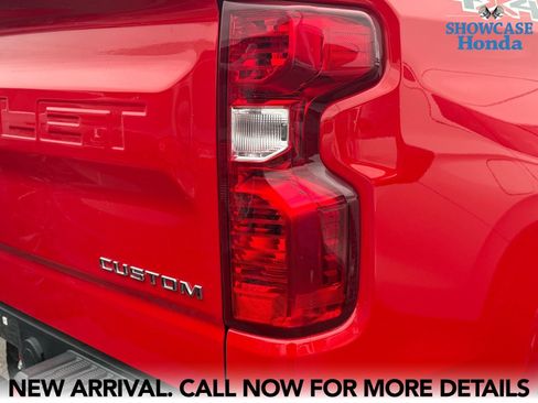 Used 2023 Chevrolet Silverado 1500 Custom image 13