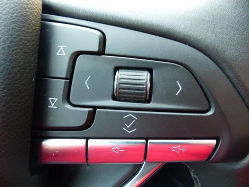 Used 2024 Cadillac XT6 Luxury w/ LPO, Floor Liner Package FWD image 23