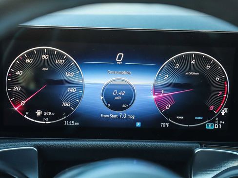 Certified 2025 Mercedes-Benz GLB 250 4MATIC image 23