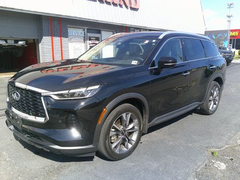 Used 2023 INFINITI QX60 Luxe w/ Cargo Package AWD/4WD image 11