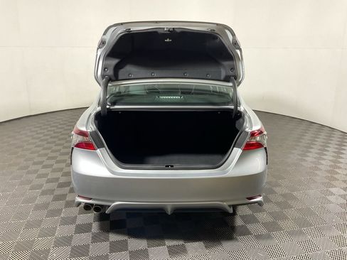 Used 2022 Toyota Camry SE image 14