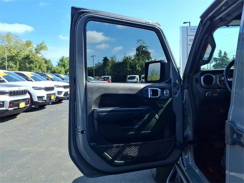 Certified 2021 Jeep Wrangler Unlimited Sport w/ Sun And Sound Package image 4