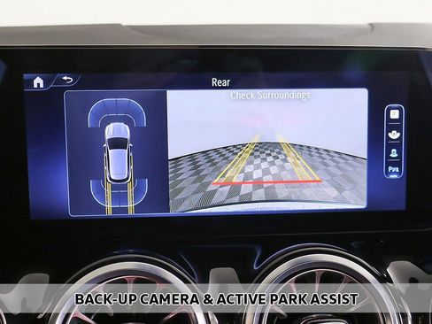 Used 2025 Mercedes-Benz GLA 250 4MATIC image 4