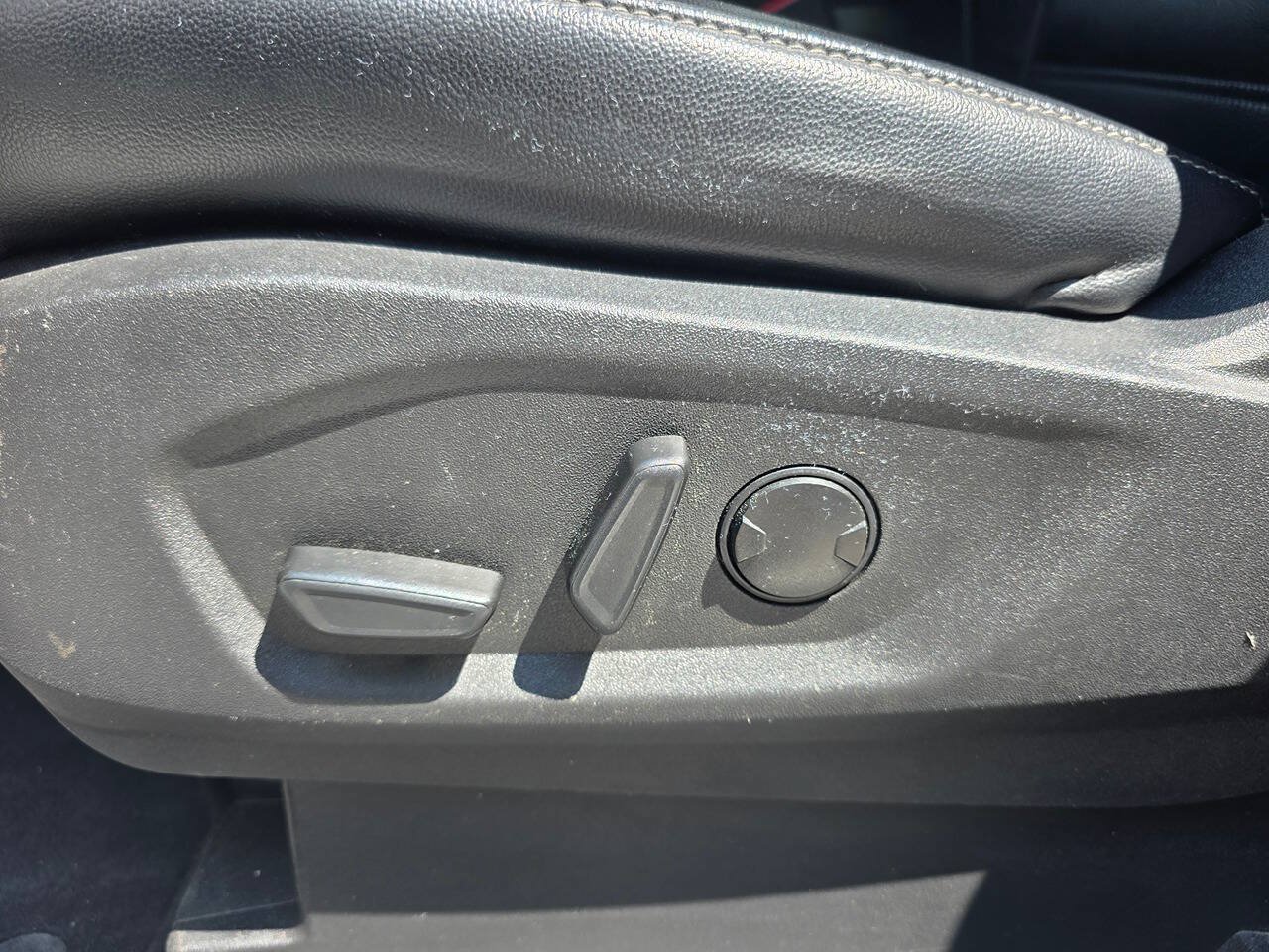 Used 2023 Ford Edge SEL AWD/4WD image 14