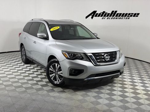 Used 2019 Nissan Pathfinder SV FWD image 1