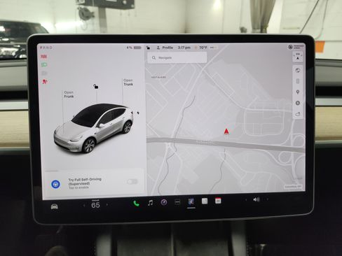 Used 2021 Tesla Model Y Long Range AWD/4WD image 27