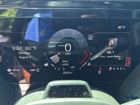 Used 2026 GMC Yukon XL Denali w/ Denali Reserve Package AWD/4WD image 35
