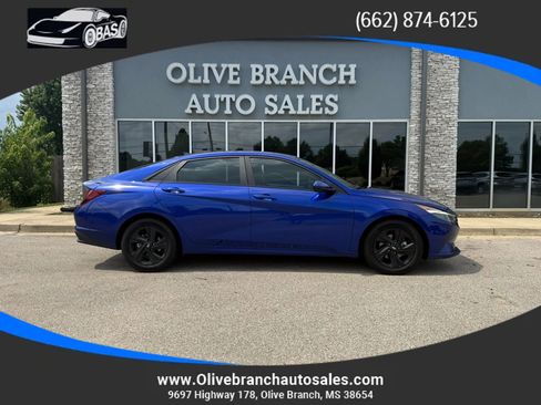Used 2023 Hyundai Elantra SEL w/ Cargo Package FWD image 1
