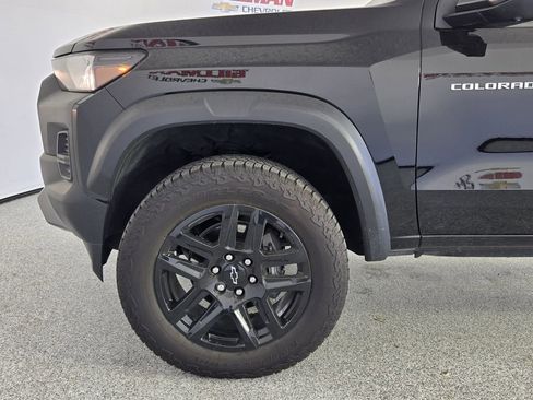 New 2025 Chevrolet Colorado Trail Boss w/ Midnight Edition AWD/4WD image 8