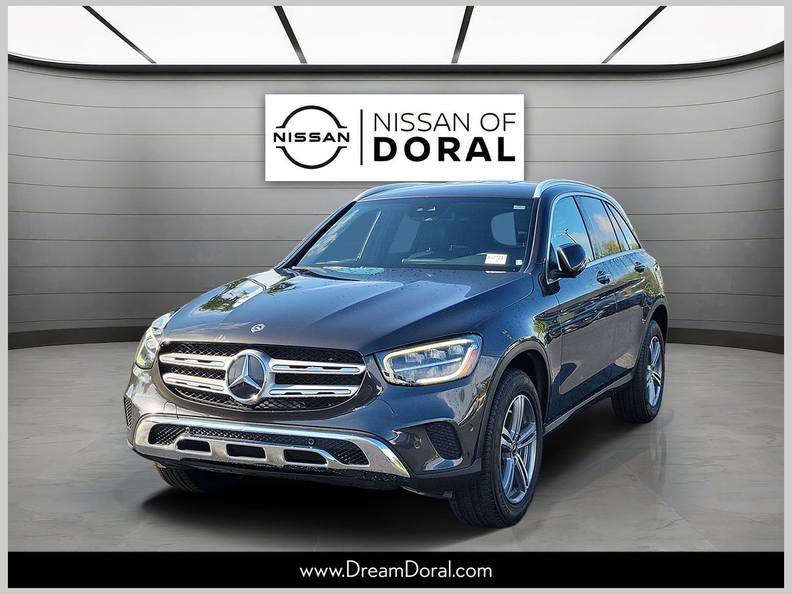 Used 2022 Mercedes-Benz GLC 300 image 1