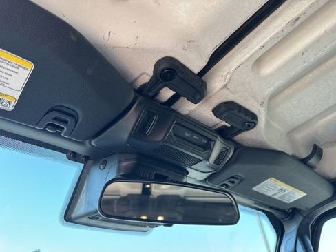 Used 2024 Jeep Wrangler Unlimited Rubicon AWD/4WD image 39