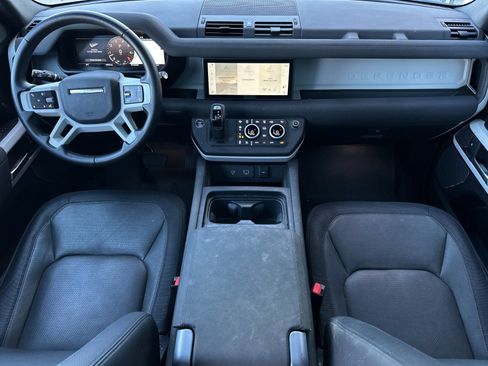 Used 2023 Land Rover Defender 110 X-Dynamic SE image 12