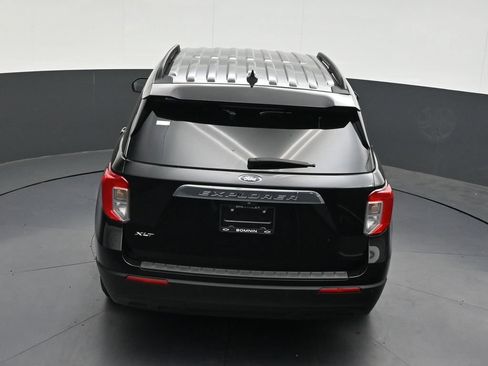 Used 2021 Ford Explorer XLT RWD image 19
