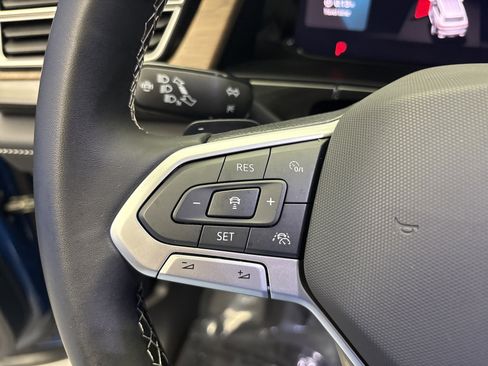 Certified 2025 Volkswagen Atlas SE w/ Panoramic Sunroof Package image 15