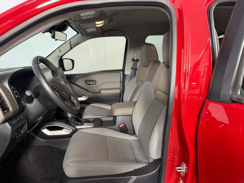 Used 2024 Nissan Frontier SV w/ SV Convenience Package image 21