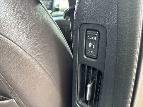 Used 2021 Honda Odyssey Elite image 42