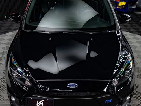 Used 2017 Ford Focus RS AWD/4WD image 4
