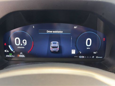 Used 2025 Ford Explorer Active AWD/4WD image 13