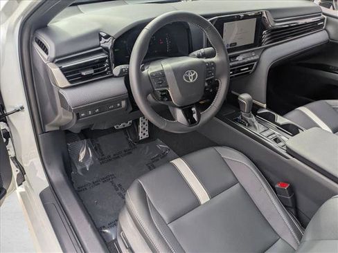 Certified 2025 Toyota Camry SE image 9
