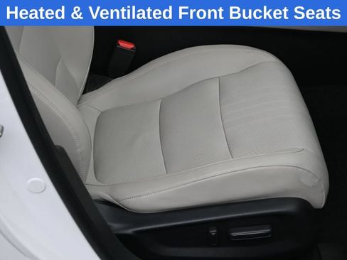 Used 2018 Honda Accord Touring image 11