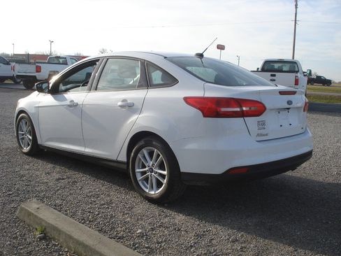 Used 2018 Ford Focus SE image 6