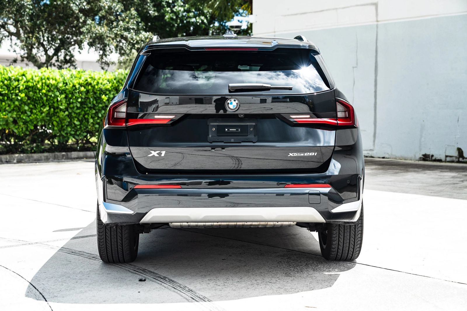 Used 2025 BMW X1 xDrive28i w/ Convenience Package AWD/4WD image 7