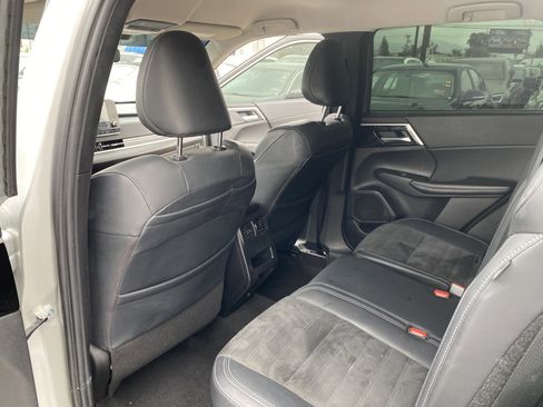 Used 2022 Mitsubishi Outlander SE AWD/4WD image 18