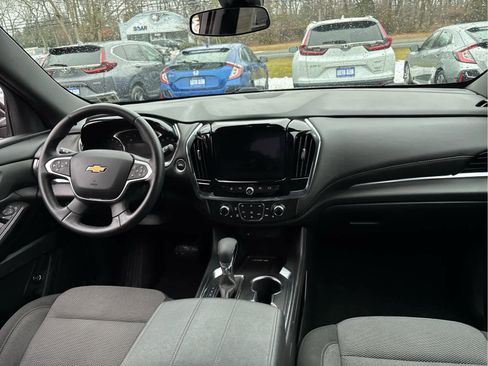 Used 2023 Chevrolet Traverse LT image 32