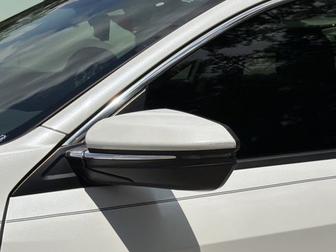 Used 2019 Honda Civic Touring image 28