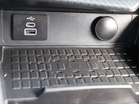 Used 2024 Ford Mustang Premium image 33