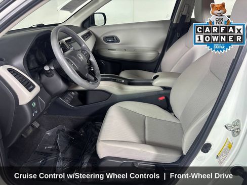 Used 2018 Honda HR-V LX image 11