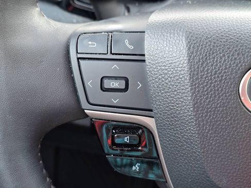Used 2025 Toyota Camry XLE w/ Premium Plus Package FWD image 23