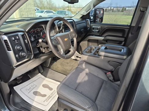 Used 2017 Chevrolet Silverado 1500 LT w/ Max Trailering Package AWD/4WD image 11