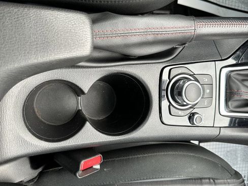 Used 2016 MAZDA MAZDA3 i Touring image 28