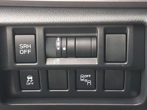 Used 2019 Subaru Crosstrek 2.0i Limited w/ Moonroof Package w/Navigation image 25