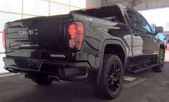 Used 2023 GMC Sierra 1500 Elevation AWD/4WD image 5