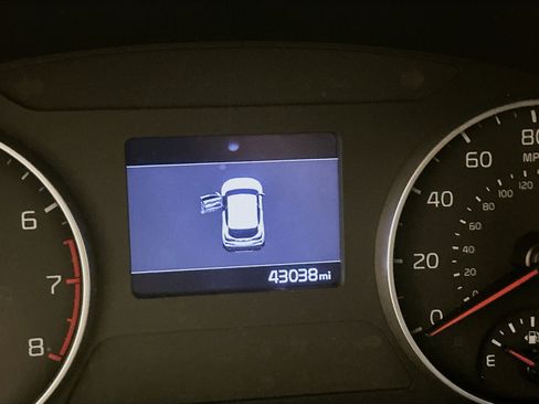 Used 2022 Kia Seltos EX image 19