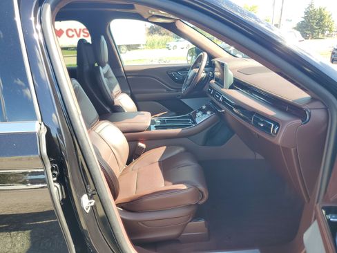 Certified 2024 Lincoln Aviator Black Label w/ Dynamic Handling Package AWD/4WD image 9