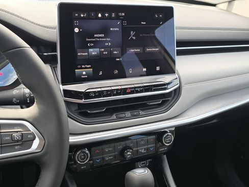 New 2026 Jeep Compass Limited AWD/4WD image 30