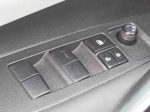 Used 2023 Toyota Corolla SE FWD image 23