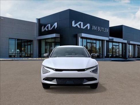 New 2026 Kia EV6 Light RWD image 2
