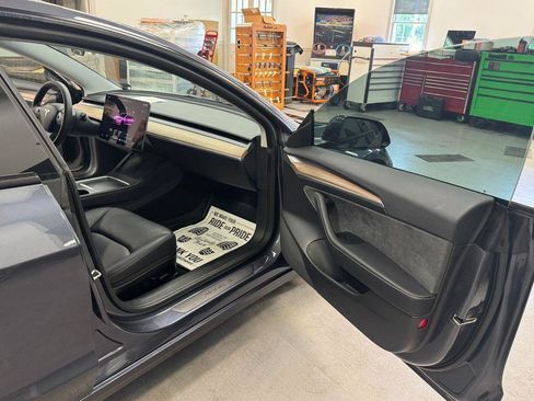 Used 2023 Tesla Model 3 Performance AWD/4WD image 10